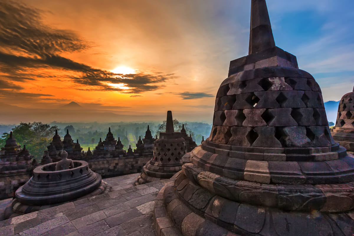 Borobudur Punya Ruang Rahasia? Temuan Arkeolog yang Ditutup-tutupi