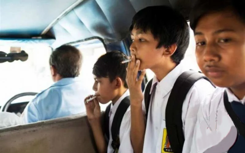 Rokok di kalangan anak-anak bawah umur di Indonesia