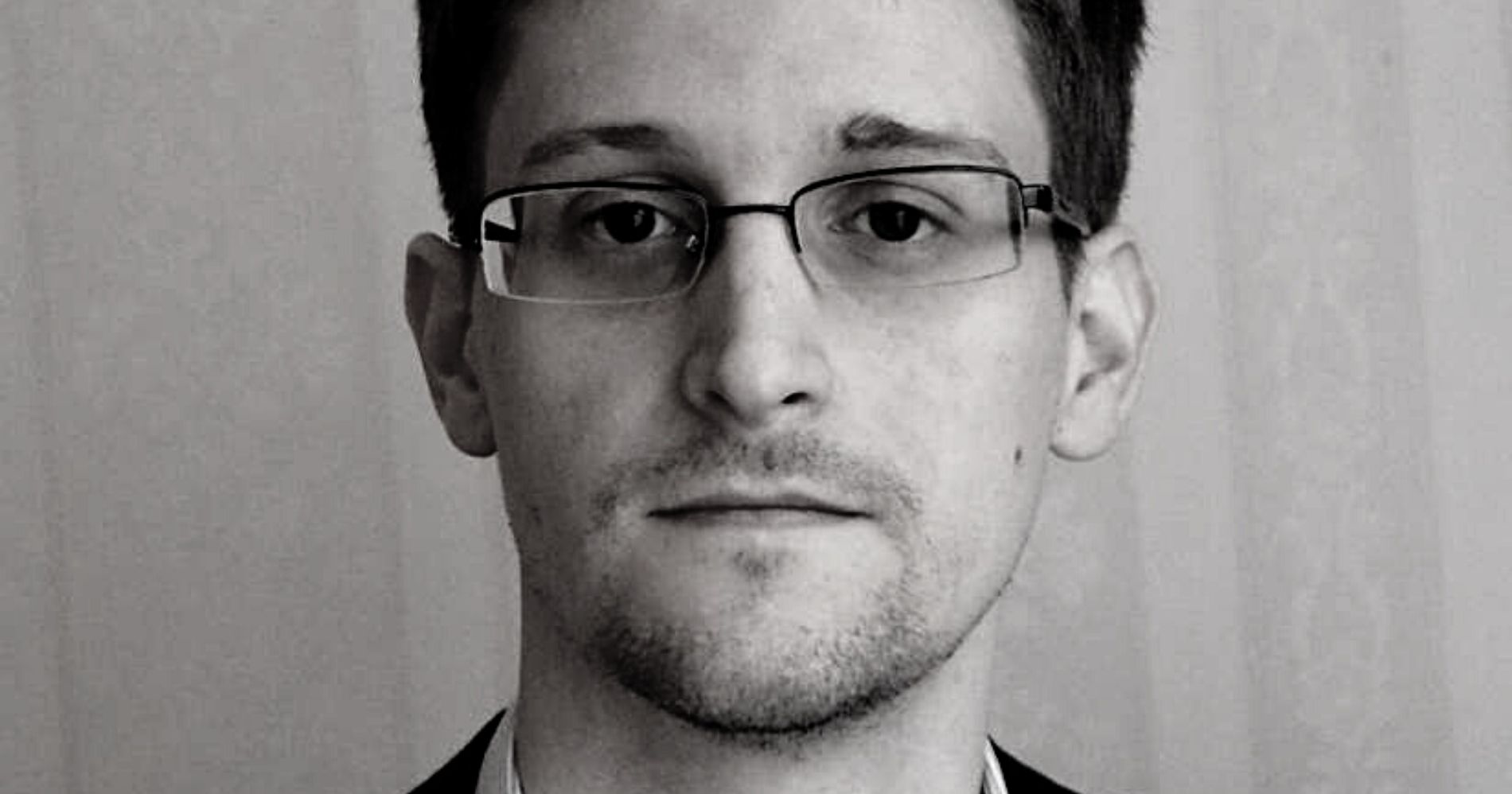 Ketika NSA Memata-matai Seluruh Dunia: Skandal Edward Snowden (2013)